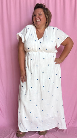 Robe Aurélia - grande taille longue gaze de coton blanche coeur bleu