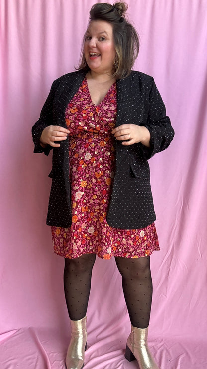 Le blazer grande taille noir détail strass argenté parfait pour transformer n’importe quelle tenue en look wow