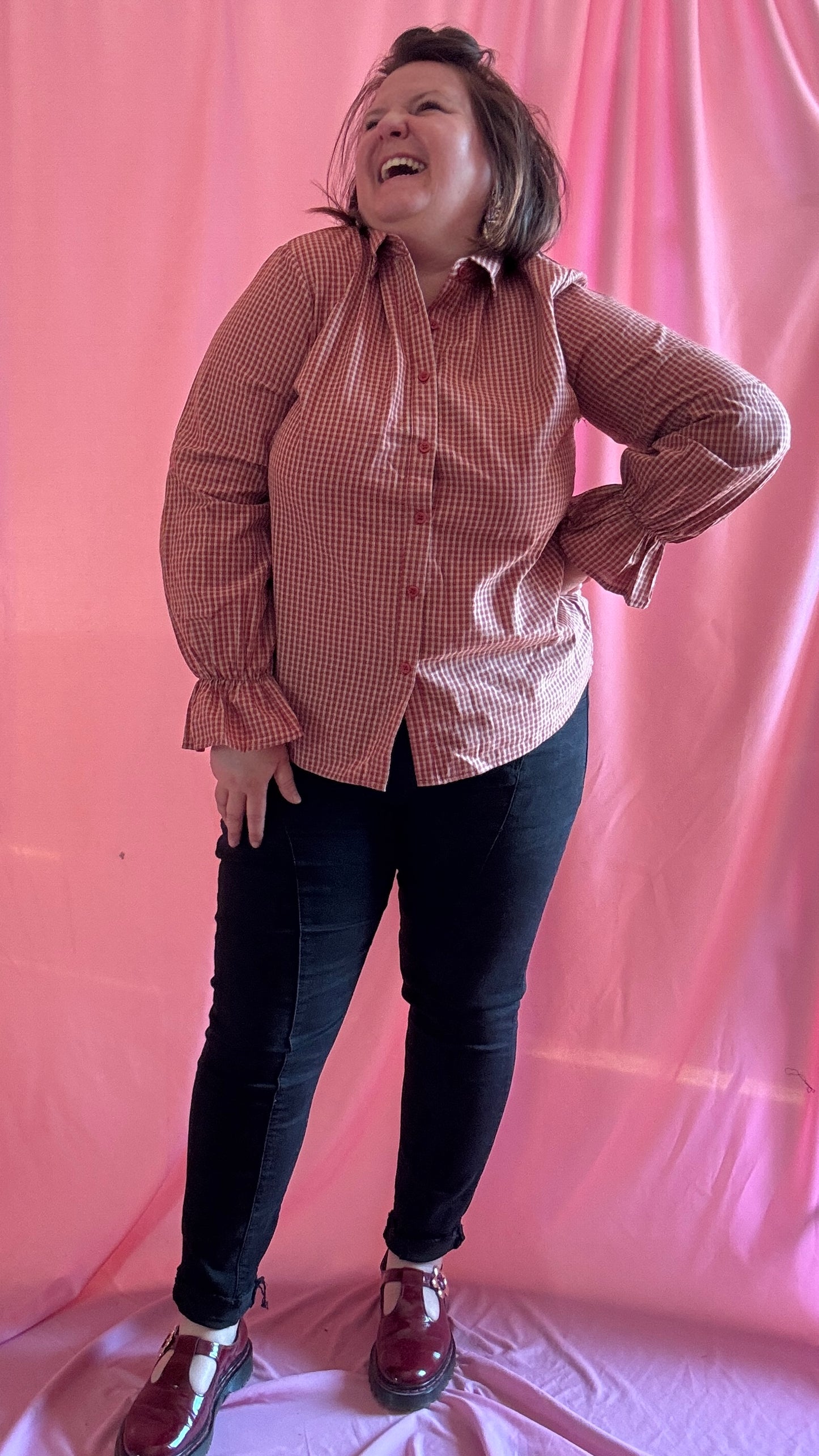 Chemise blouse grande taille carreaux camel, rouille et blanc, manches ballons.