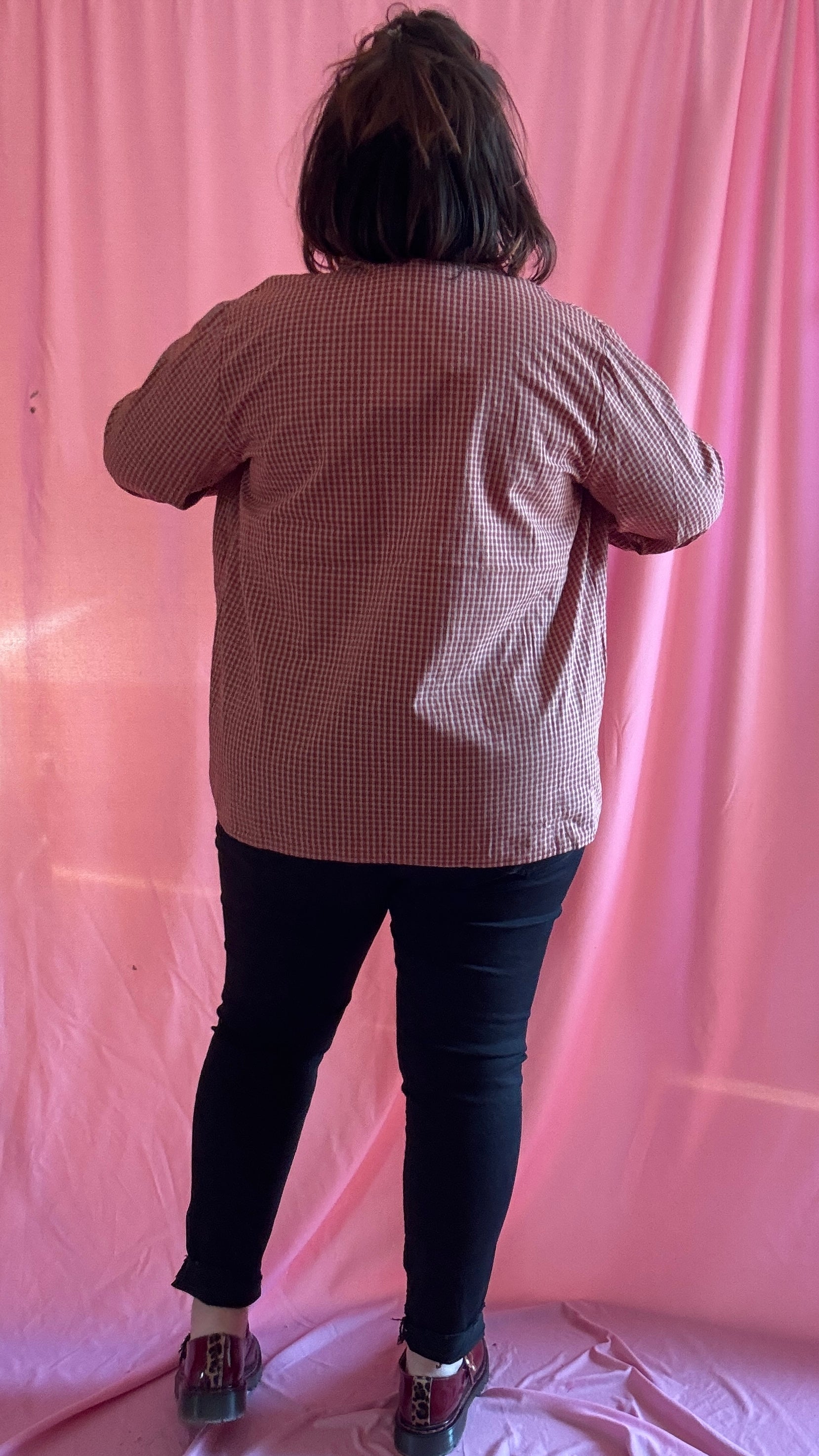 Chemise blouse grande taille carreaux camel, rouille et blanc, manches ballons.