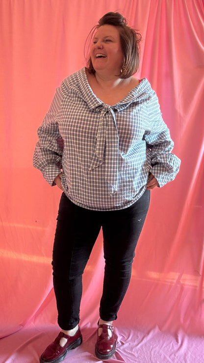 Blouse chemise grande taille vichy blanc et bleu, col lavallière