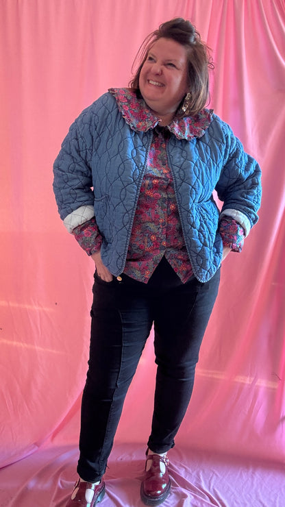 Chemise grande taille motif liberty coloré, col claudine féminin et romantique