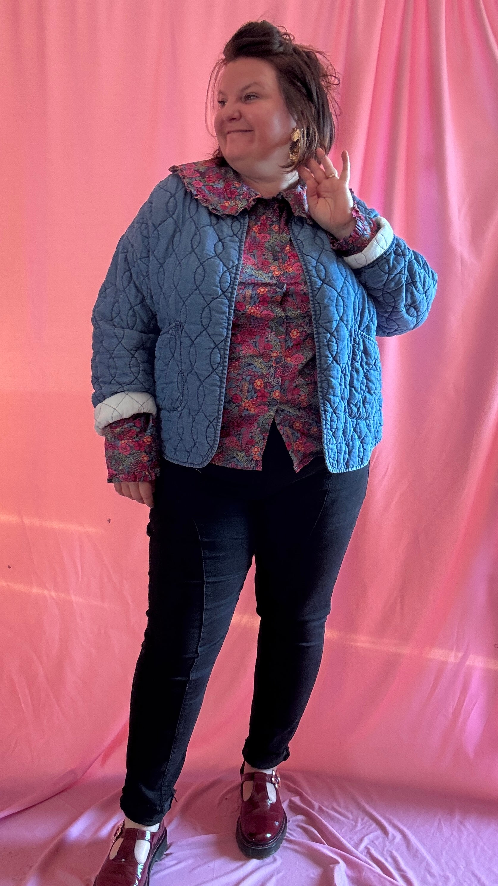 Chemise grande taille motif liberty coloré, col claudine féminin et romantique