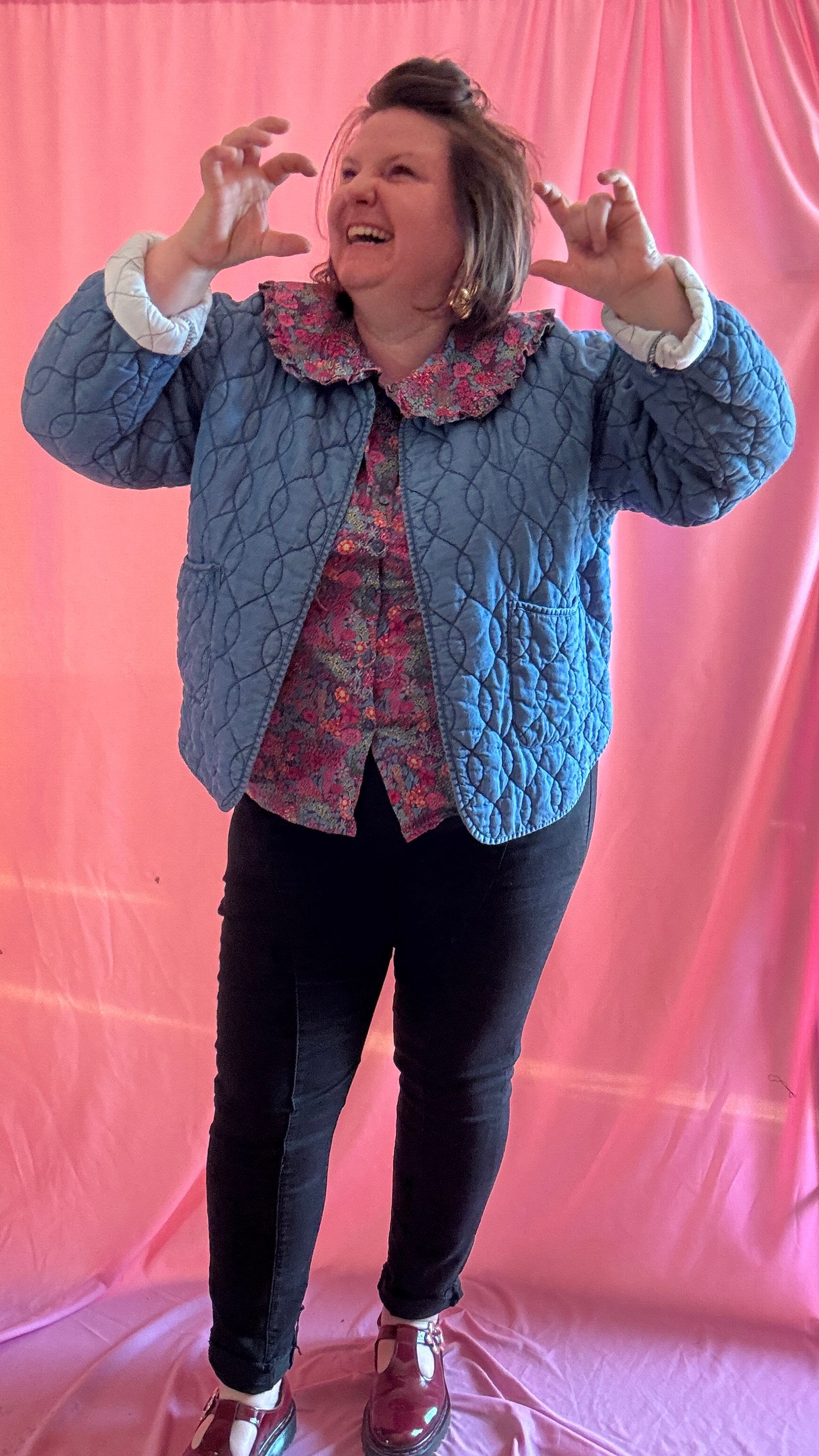 Chemise grande taille motif liberty coloré, col claudine féminin et romantique