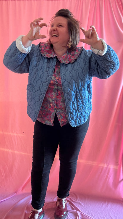 Chemise grande taille motif liberty coloré, col claudine féminin et romantique