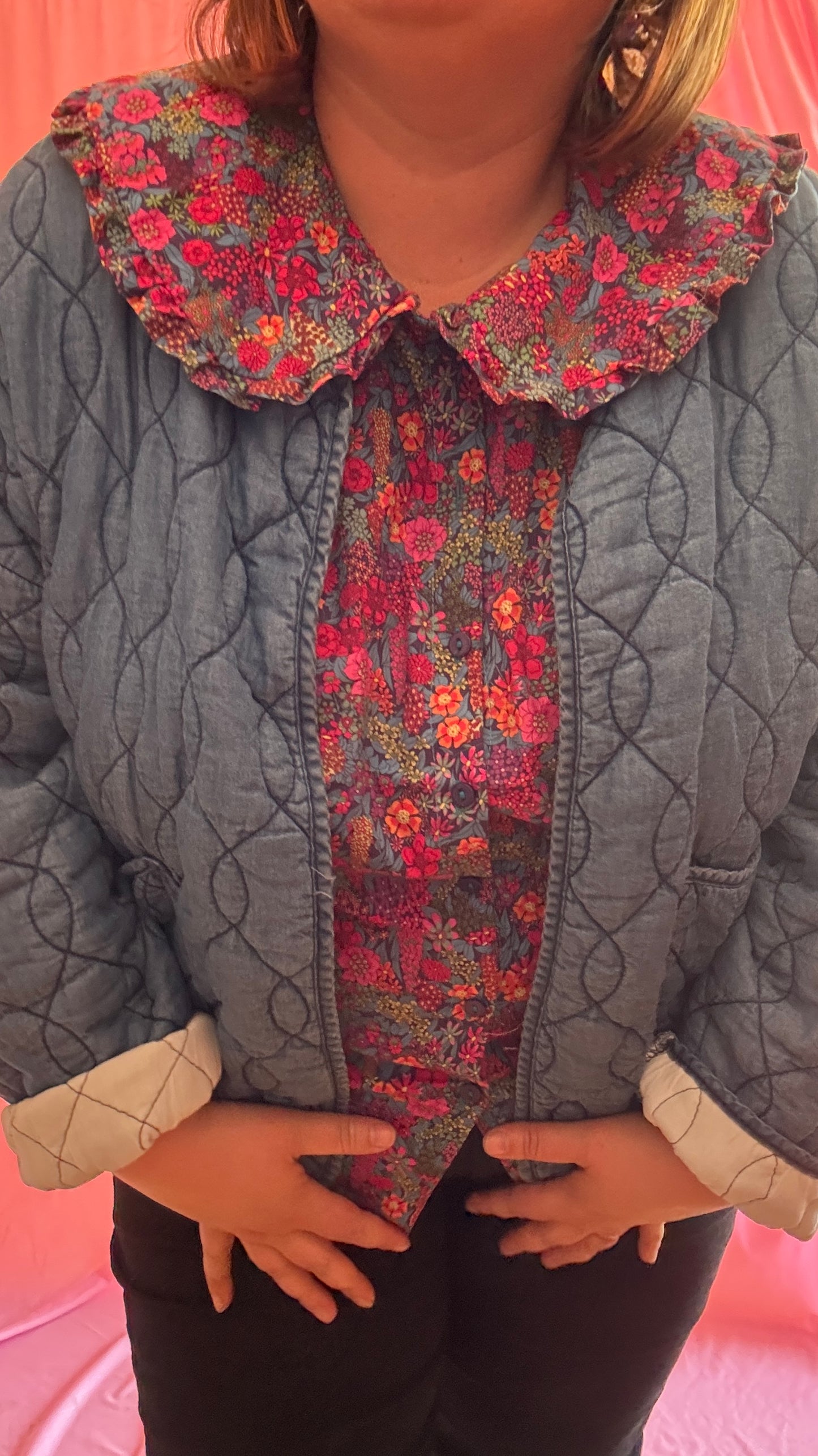 Chemise grande taille motif liberty coloré, col claudine féminin et romantique