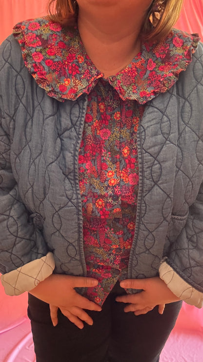 Chemise grande taille motif liberty coloré, col claudine féminin et romantique