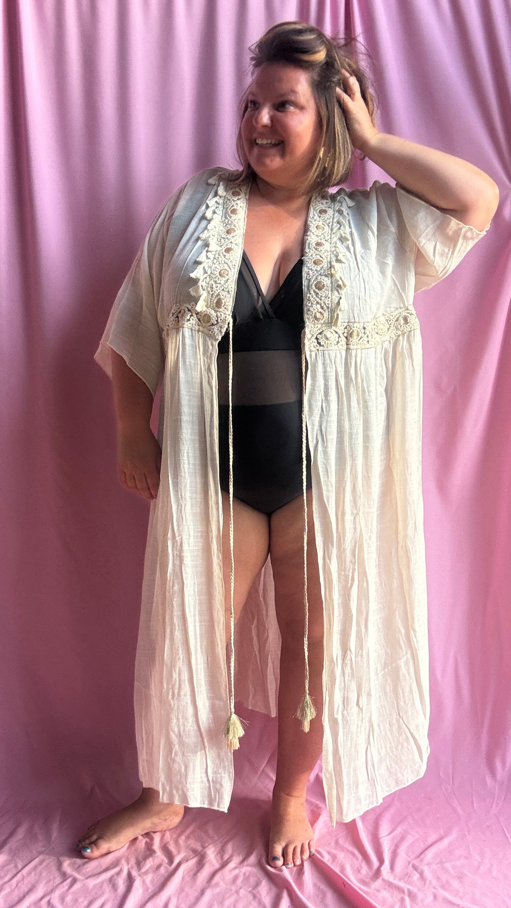 Avec ce maillot de bain grande taille noir, soyez prêt à briller avec élégance et confiance !