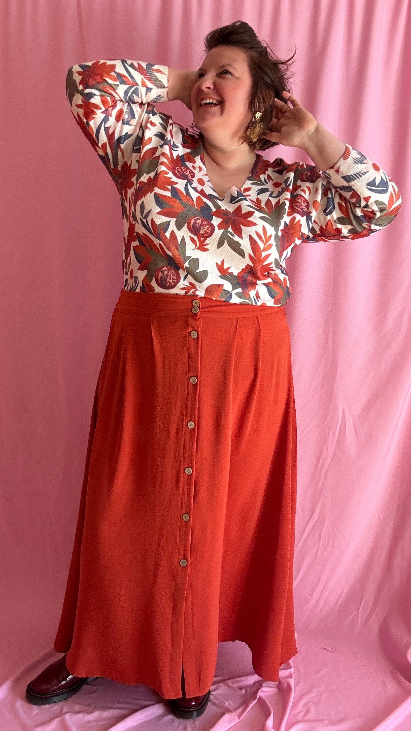 Pull fin grande taille motifs fleurs automnales, col V,maille fine