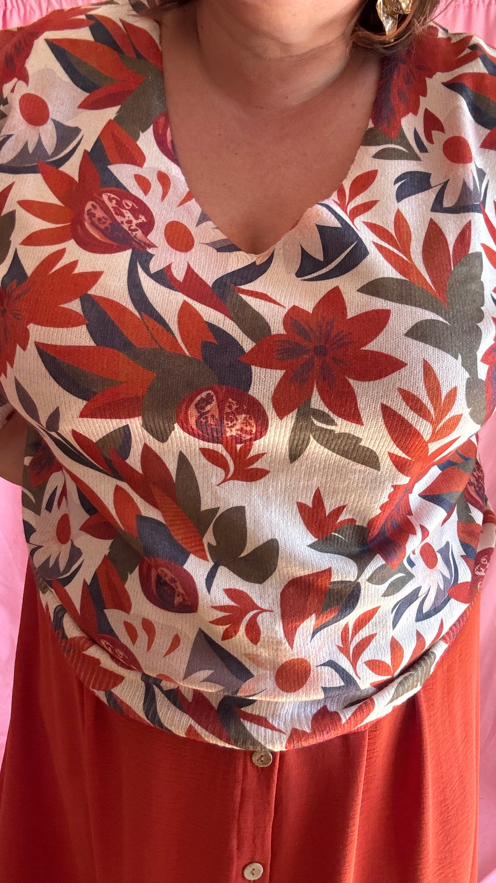 Pull fin grande taille motifs fleurs automnales, col V,maille fine