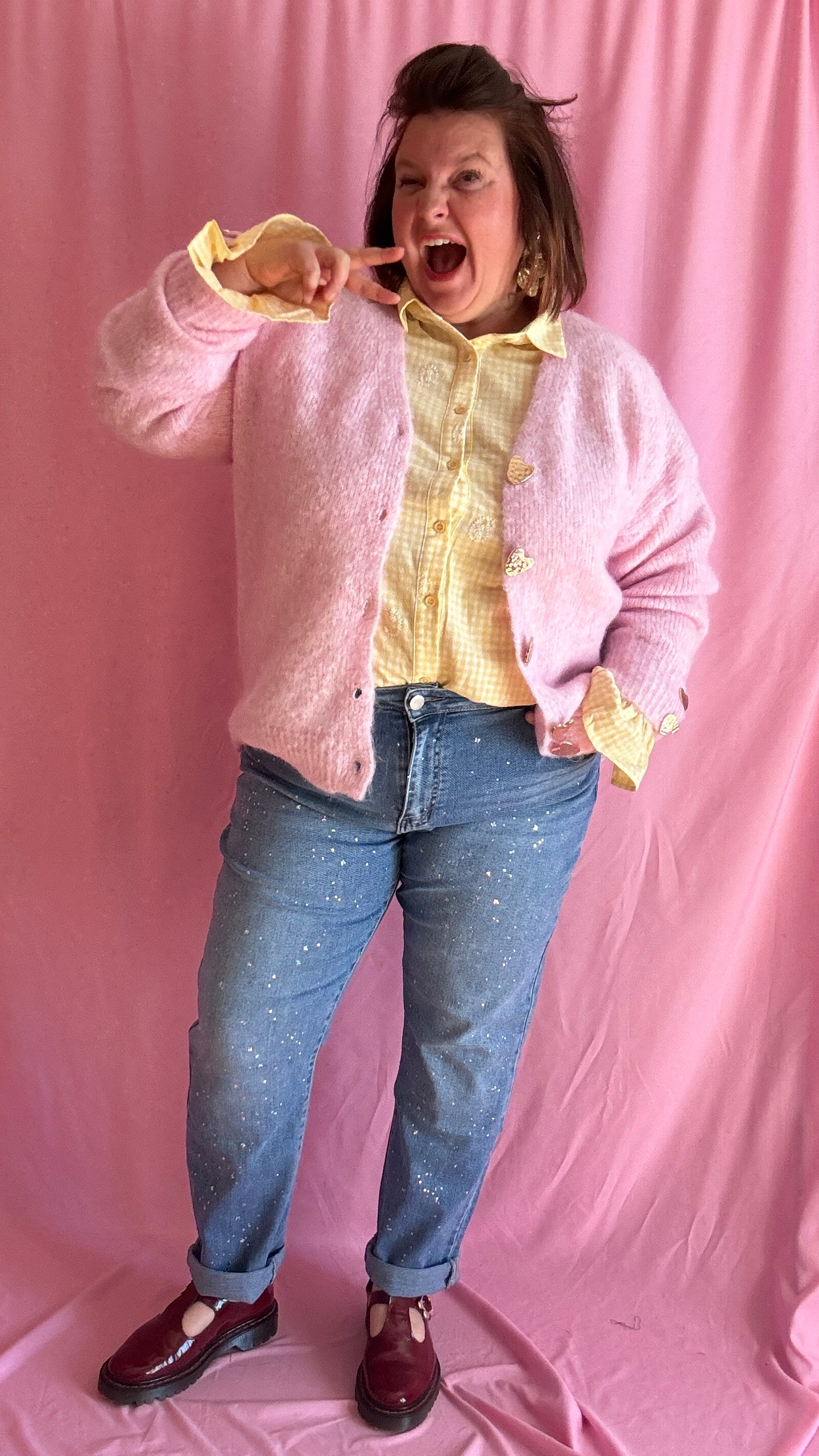 Gilet pull grande taille rose pastel, boutons cœurs dorés devant et manches