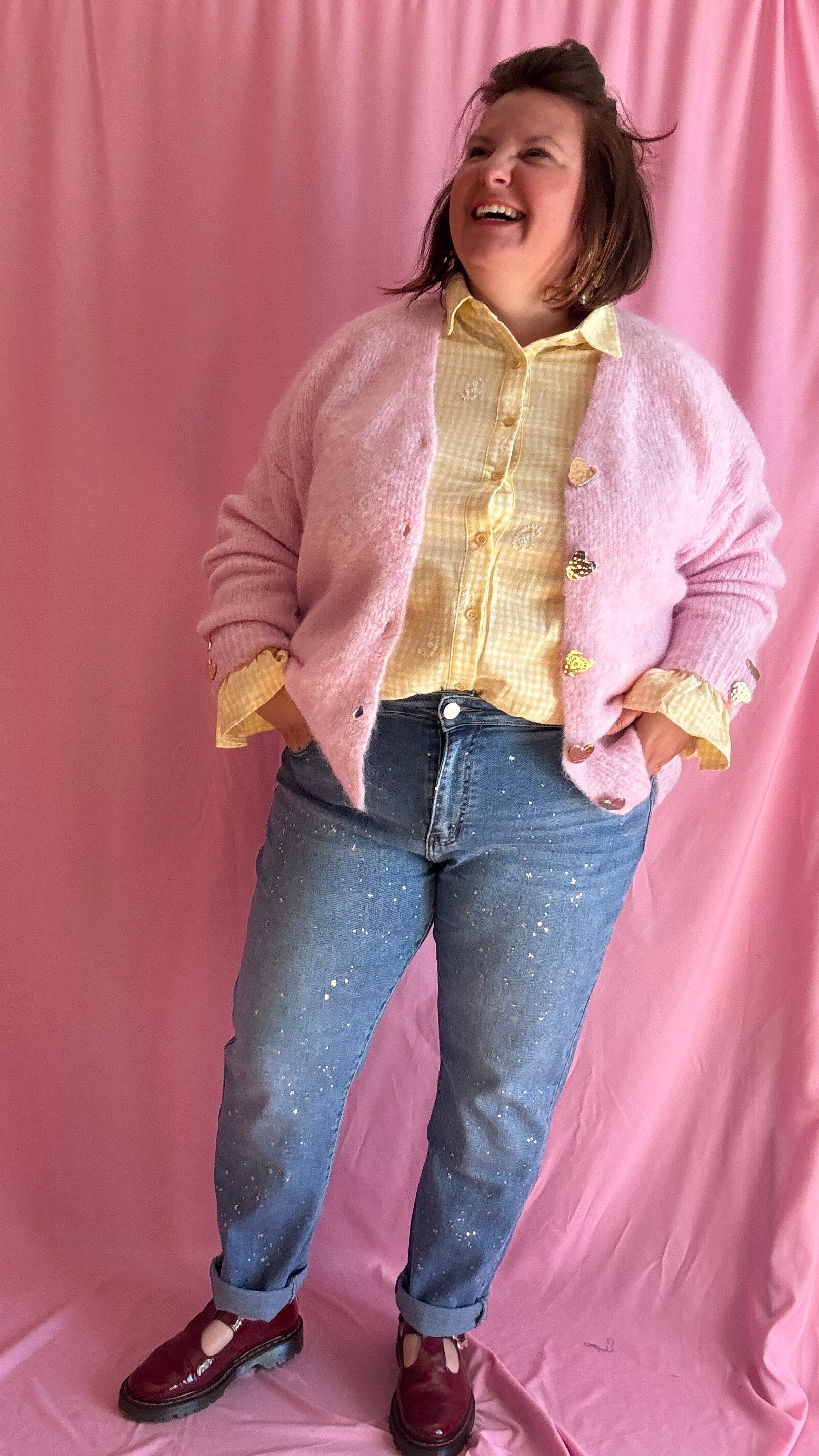 Gilet pull grande taille rose pastel, boutons cœurs dorés devant et manches