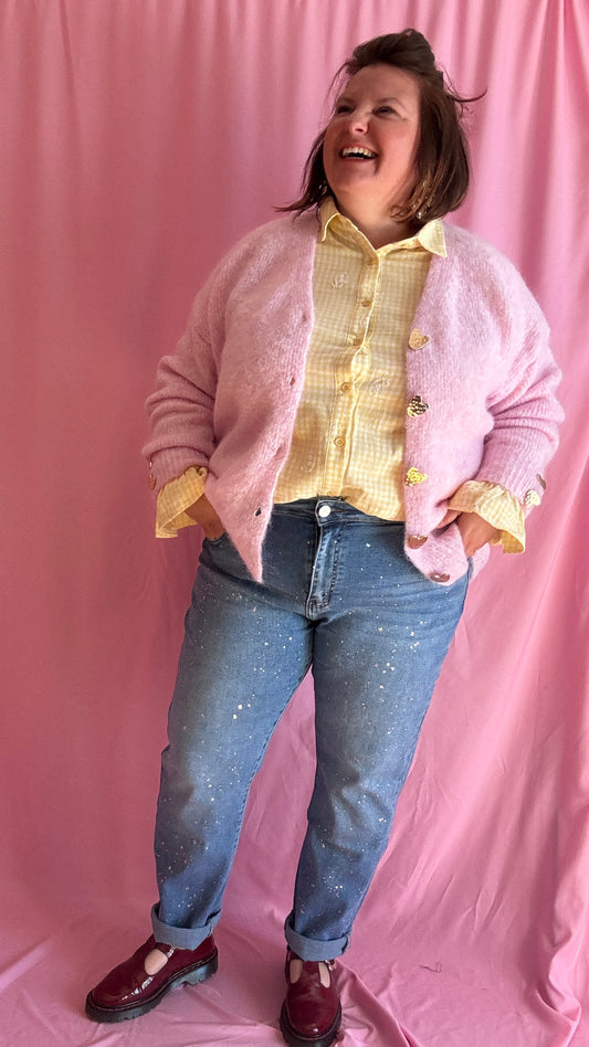 Gilet pull grande taille rose pastel, boutons cœurs dorés devant et manches