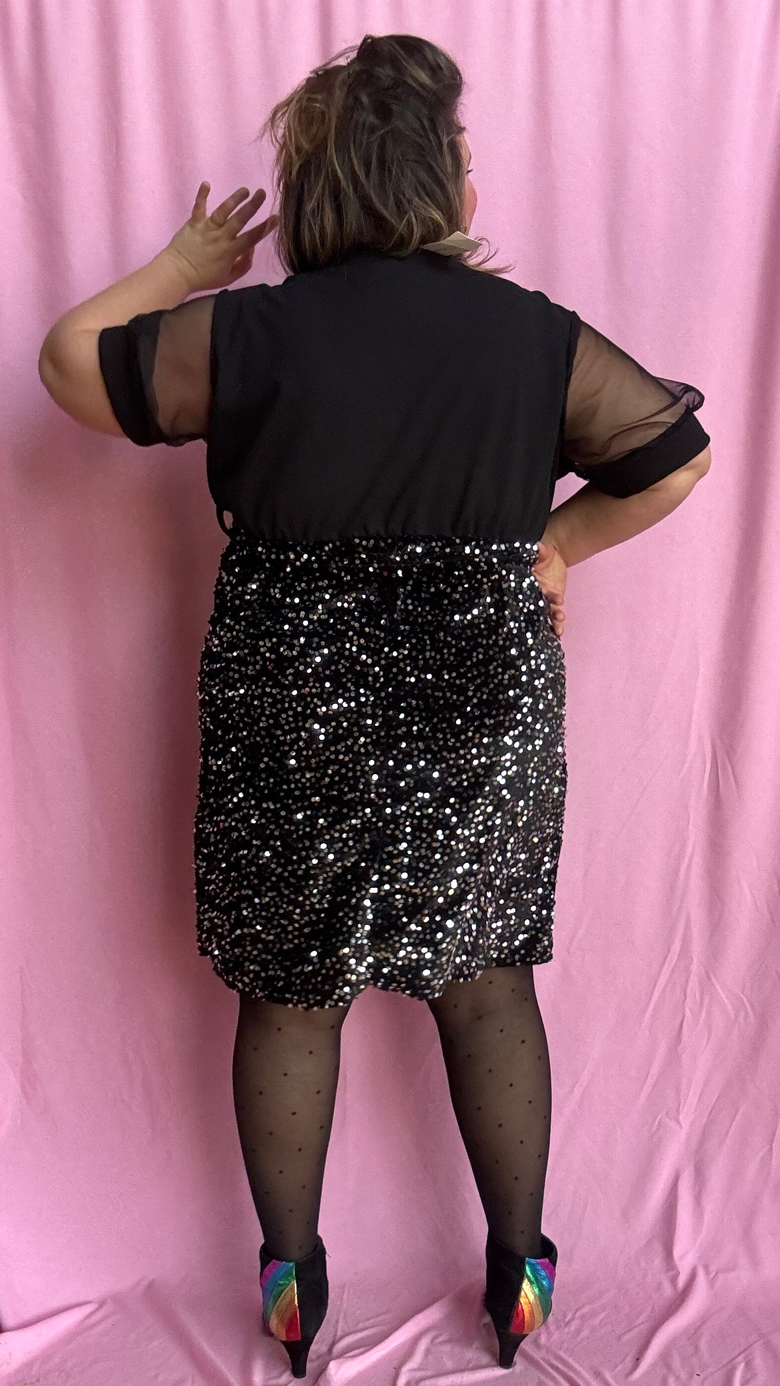 Robe courte grande taille sequin argenté haut en transparence pensée pour faire briller ta silhouette