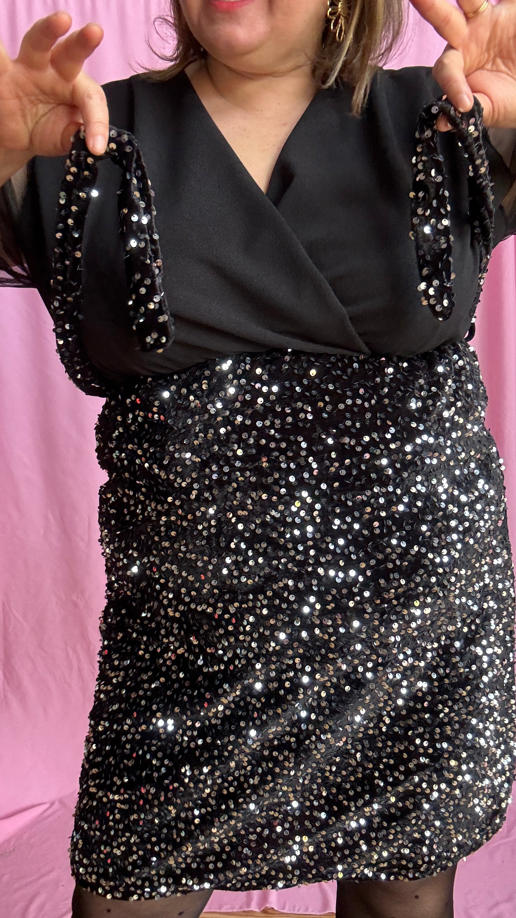 Robe courte grande taille sequin argenté haut en transparence pensée pour faire briller ta silhouette