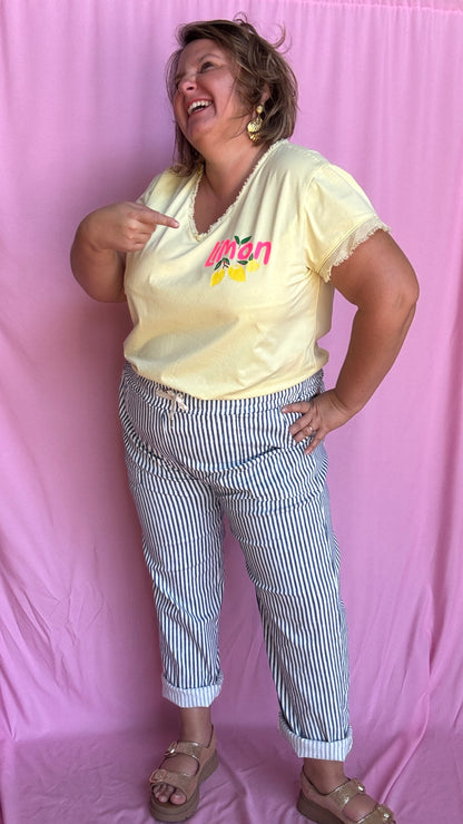Un tee-shirt grande taille jaune qui respire l'été, la fraîcheur et la bonne humeur , ce modèle Lemoncello apporte une touche fruitée à ton look 