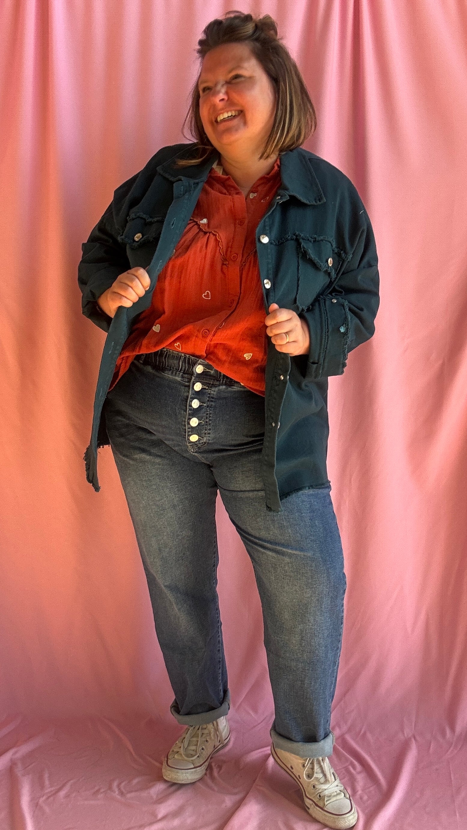 Affirme ton style avec cette veste en jean grande taille mi-longue bleu canard légèrement oversize
