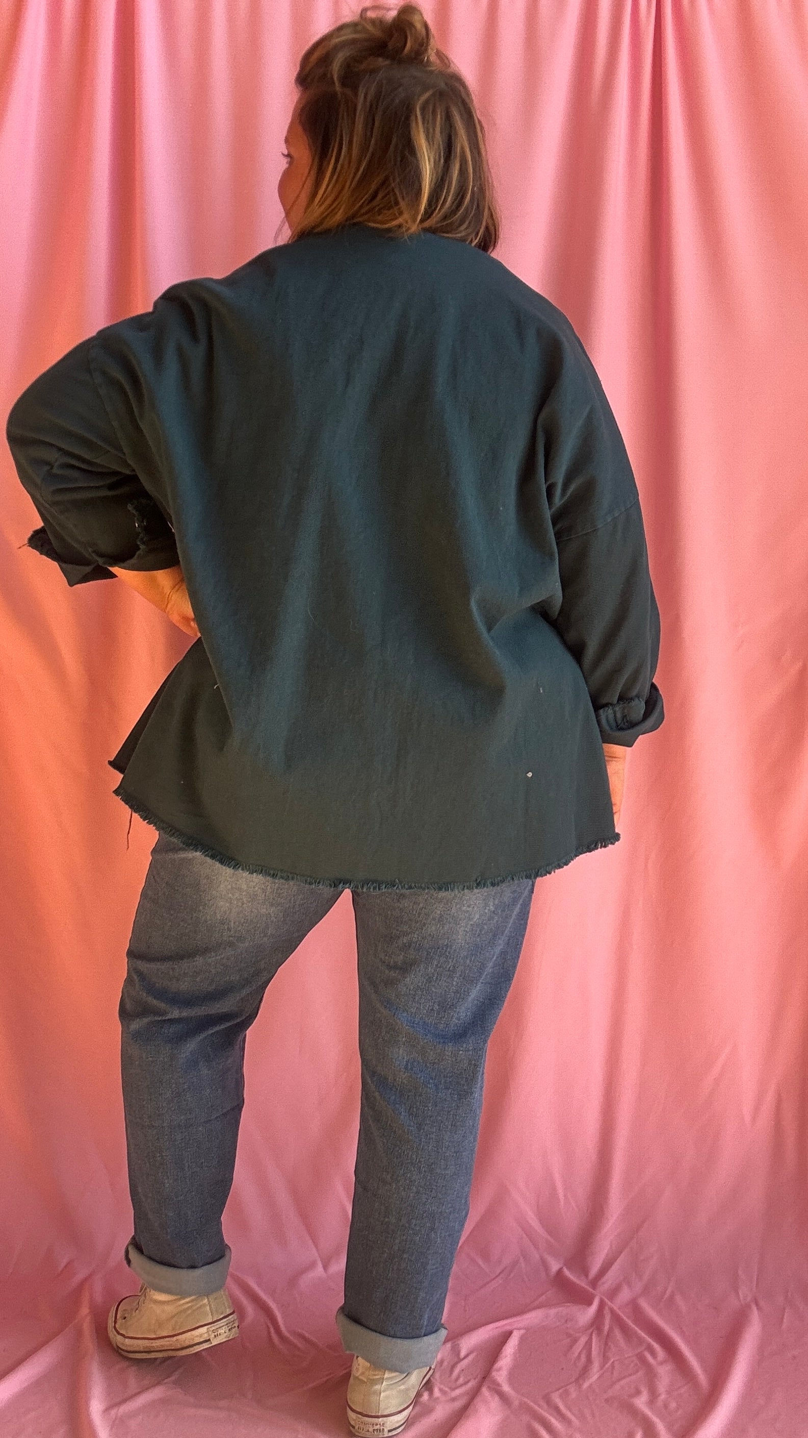Affirme ton style avec cette veste en jean grande taille mi-longue bleu canard légèrement oversize